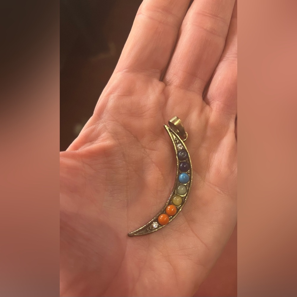 Moon Chakra Pendant - Picture 9 of 10